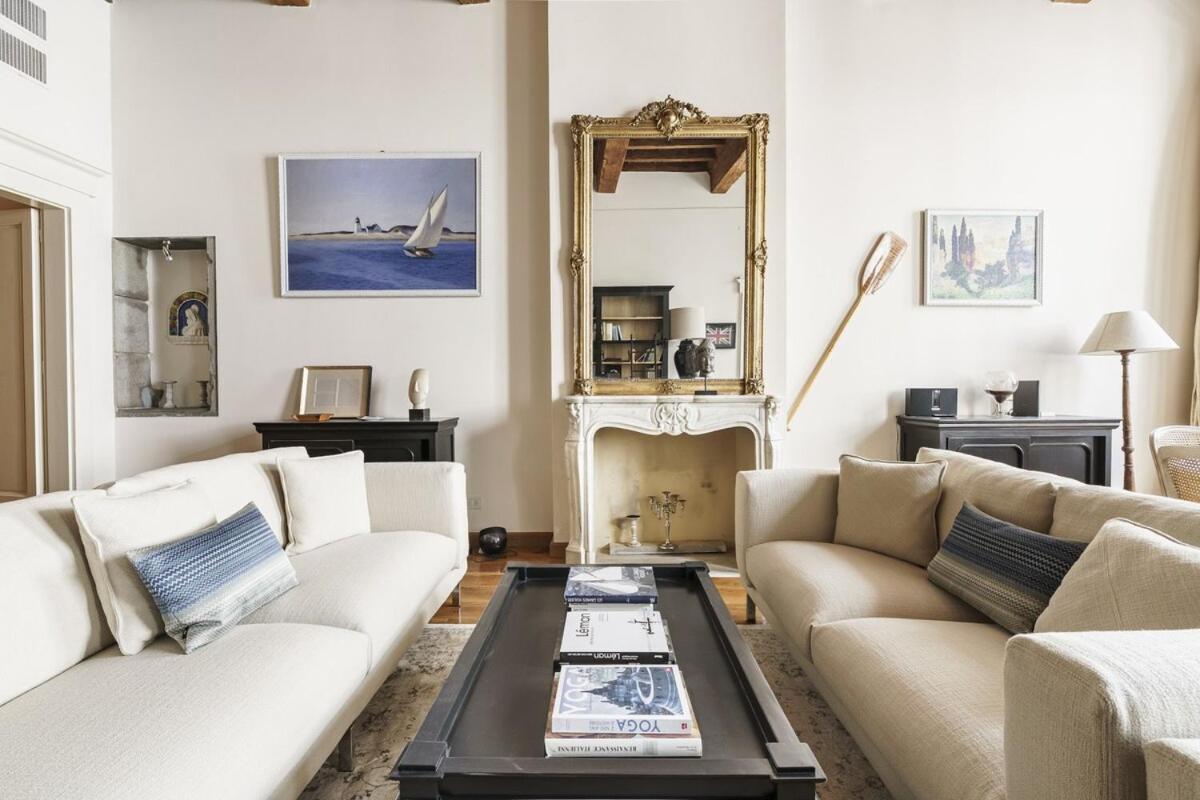 Luxury Nest In Historic Appartement