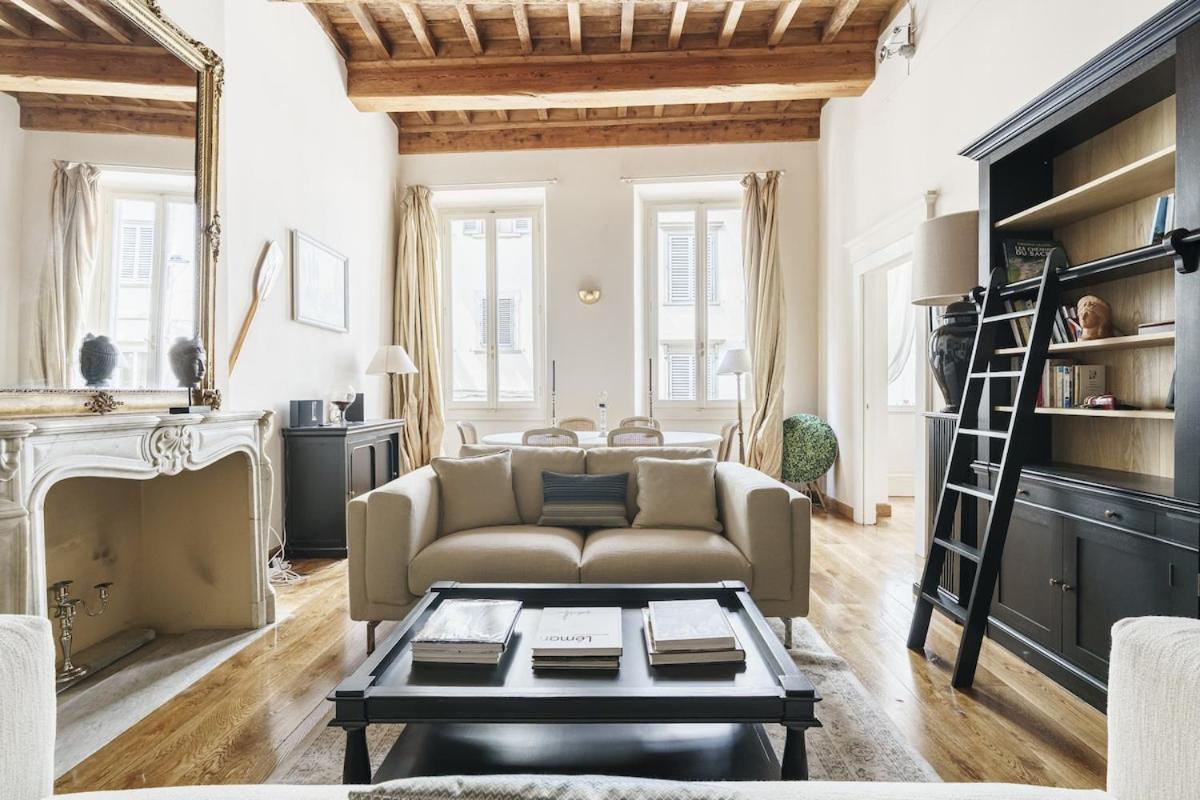 Luxury Nest In Historic Appartement *